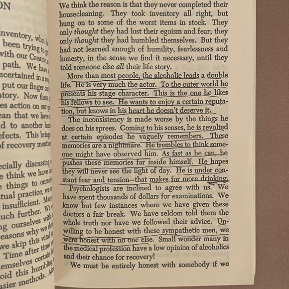 Alcoholics Anonymous The Big Book
Third Edition. Blue, soft cover. - Picture 5 of 5